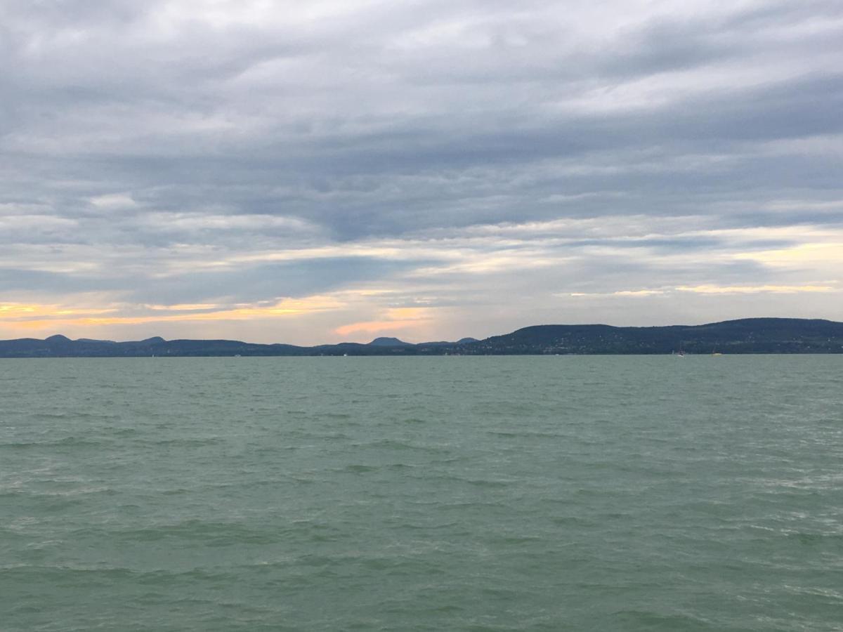 Villa Casa Mia Balatonlelle Esterno foto
