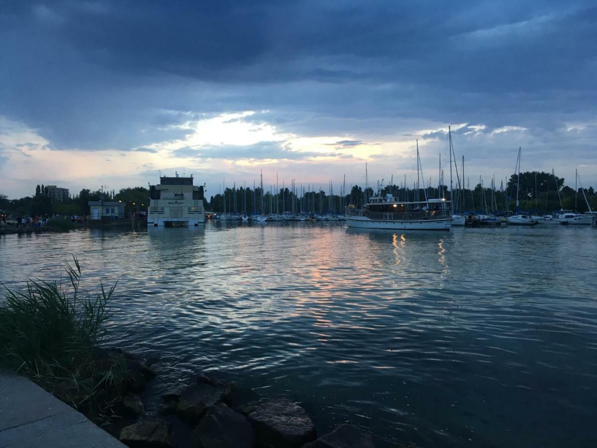 Villa Casa Mia Balatonlelle Esterno foto